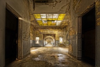 Imagem de Labyrinth-School