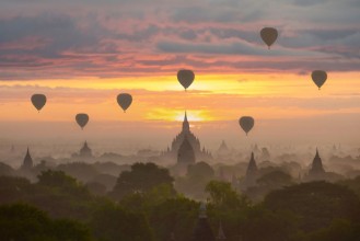 Imagem de Turistas do Templo