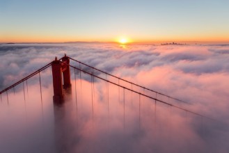 Снимка на Monday Mornings