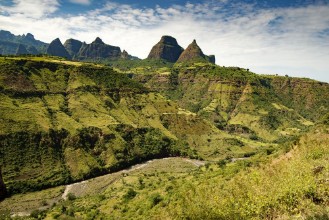 Bild på Landscape view of the Simien Mountains National Park in Northern Ethiopia