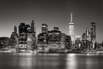 Bild på Black  White East River view of Financial District skyscrapers at dusk Lower Manhattan skyline New York City