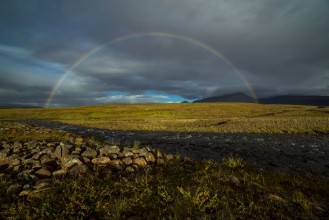 Afbeeldingen van Rainbow over the mountain tundra Polar Urals Russia