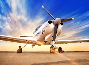 Afbeeldingen van Airplane against a sunset