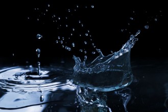 Afbeeldingen van Splash on the water surface