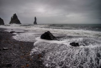 Bild på Black beach of Reynisfjara