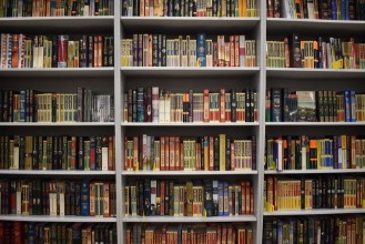 Bild på Modern Bookshelf