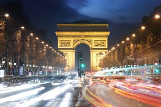 Image de Arc De Triomphe and light trails Paris