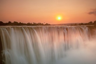 Picture of Victoria falls and the batik Gorge