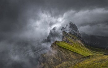 Fog on Mountain Seceda - 1591652 photowallpaper Wallpassion