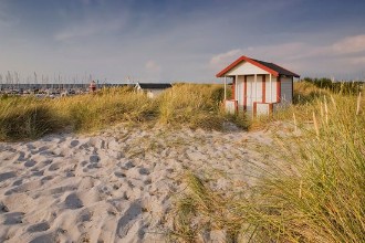 Beach Hut at Skanor Beach photowallpaper Wallpassion