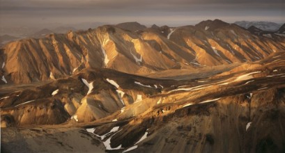 View over Landmannalaugar on Iceland photowallpaper Wallpassion