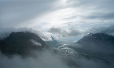 Foggy Mountains in Lapland photowallpaper Wallpassion