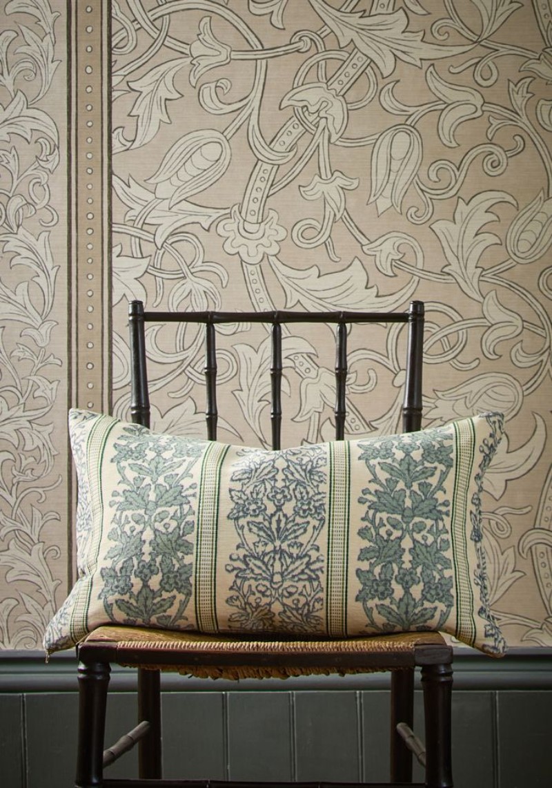 Etched Scrolling Tulip Parchment - MUNW217603 wallpaper Morris & Co