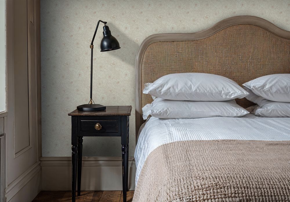 Bees and Flowers light beige - 1032001-02 wallpaper Wallpassion