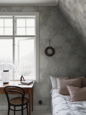 Dahlia Garden Grand wallpaper Boråstapeter